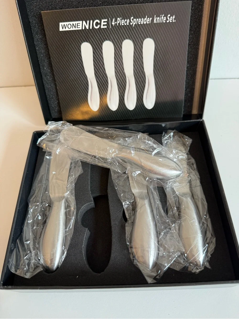 WoneNice 4-Piece Stainless Steel Cheese Butter Spreader Knife Set New Box